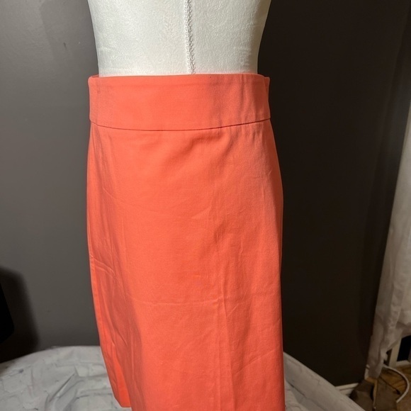 Ann & Taylor coral a line skirt. Size 2. - Picture 6 of 17